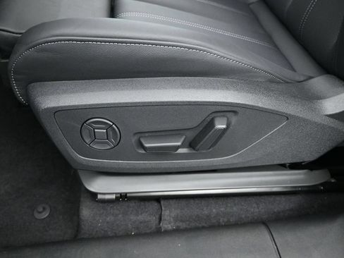 New 2027 Audi SQ6 e-tron Premium Plus AWD/4WD image 7