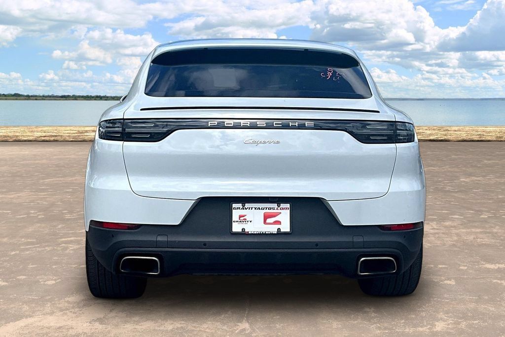 Used 2021 Porsche Cayenne Coupe AWD/4WD image 5