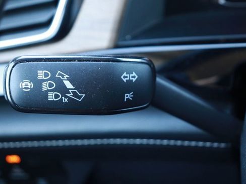 Used 2024 Volkswagen Atlas SE image 25