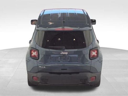 Used 2023 Jeep Renegade Latitude AWD/4WD image 6