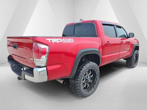 Used 2020 Toyota Tacoma TRD Off-Road AWD/4WD image 5