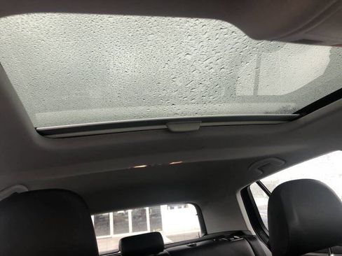 Used 2015 Volkswagen Golf SE image 9