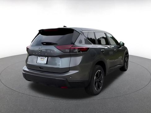 Used 2025 Nissan Rogue SV FWD image 14