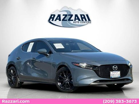 Used 2020 MAZDA MAZDA3 Hatchback w/ Premium Package FWD image 1