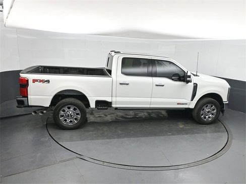 Used 2024 Ford F250 Lariat w/ Lariat Ultimate Package image 28