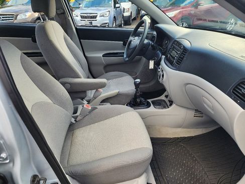 Used 2007 Hyundai Accent GLS image 25