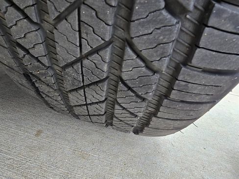 Used 2015 Chevrolet Suburban LT image 45