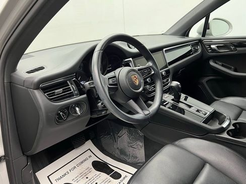 Used 2023 Porsche Macan S image 4