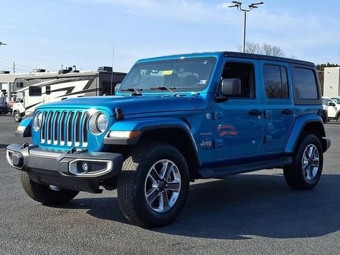 Used 2020 Jeep Wrangler Unlimited Sahara AWD/4WD image 6