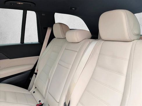 Used 2024 Mercedes-Benz GLS 450 4MATIC image 21