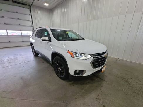 Used 2019 Chevrolet Traverse LT AWD/4WD image 2