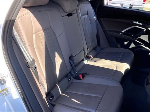 Used 2025 Audi Q5 Premium w/ Convenience Package image 18