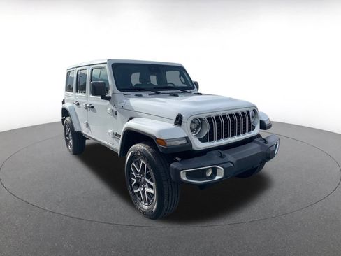 Used 2025 Jeep Wrangler Sahara image 1