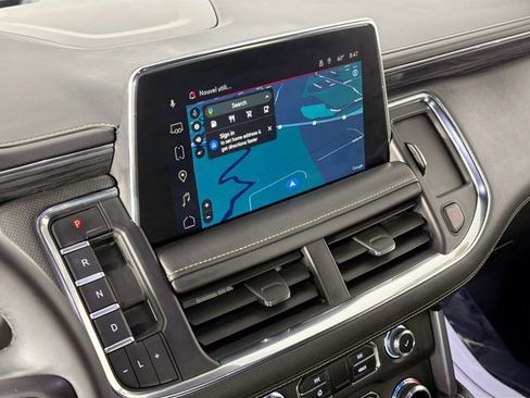 Used 2024 GMC Yukon SLT w/ SLT Luxury Package image 14