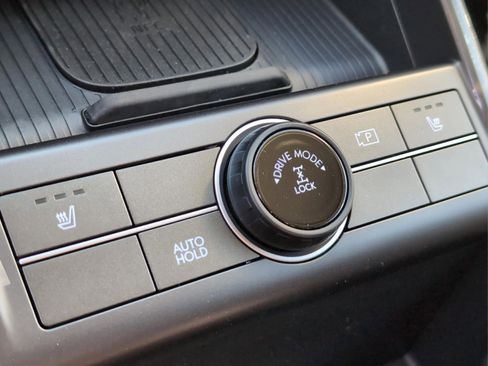 Used 2025 Hyundai Kona SEL image 31