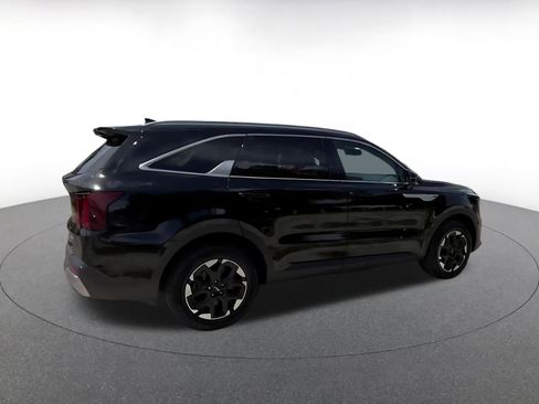 Used 2024 Kia Sorento S AWD/4WD image 14