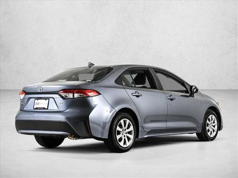 Used 2022 Toyota Corolla LE FWD image 5