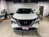 Used 2021 Nissan Rogue SV image 2