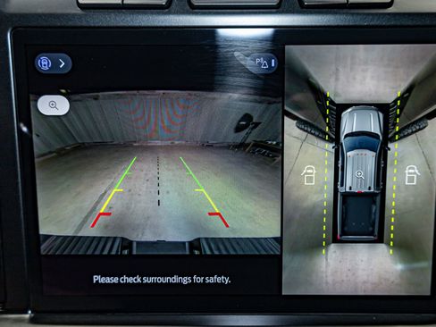 Used 2023 Ford F250 Lariat w/ Sport Appearance Package image 18