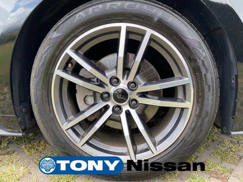 Used 2017 Ford Mustang Premium RWD image 9