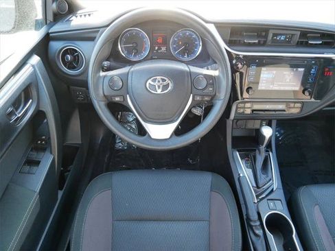 Certified 2018 Toyota Corolla LE image 13
