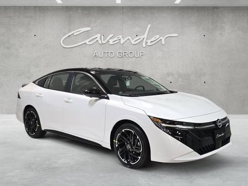 New 2026 Nissan Sentra SR image 2