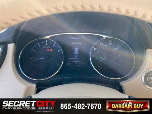 Used 2015 Nissan Rogue SL FWD image 18