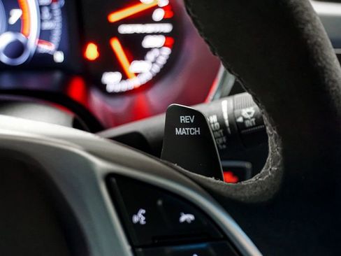 Used 2014 Chevrolet Corvette 2dr Z51 Coupe w/ 3LT Preferred Equipment Group image 21