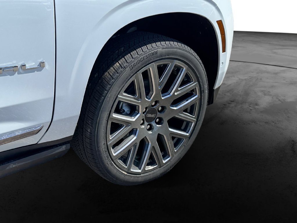 New 2026 GMC Yukon XL Denali Ultimate AWD/4WD image 11