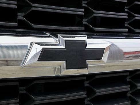 Used 2018 Chevrolet Silverado 1500 LT w/ All Star Edition image 10