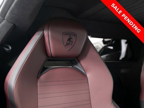 Used 2025 Lamborghini Revuelto image 41