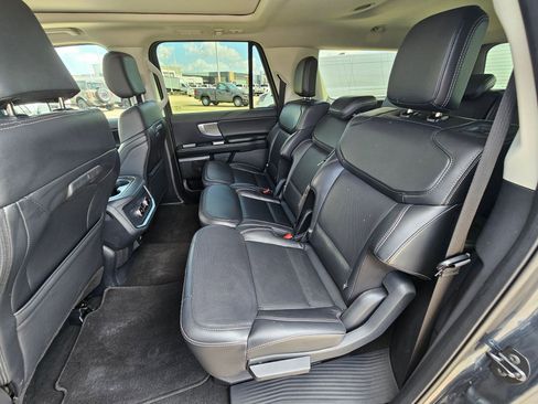 Used 2025 Ford Expedition Max Platinum image 26
