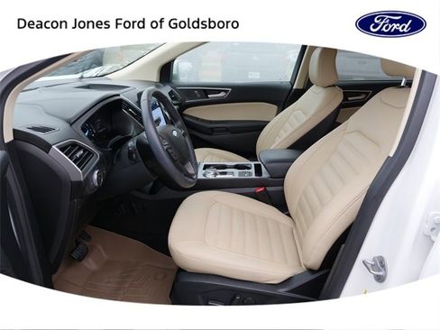 Used 2022 Ford Edge SEL w/ Convenience Package image 16
