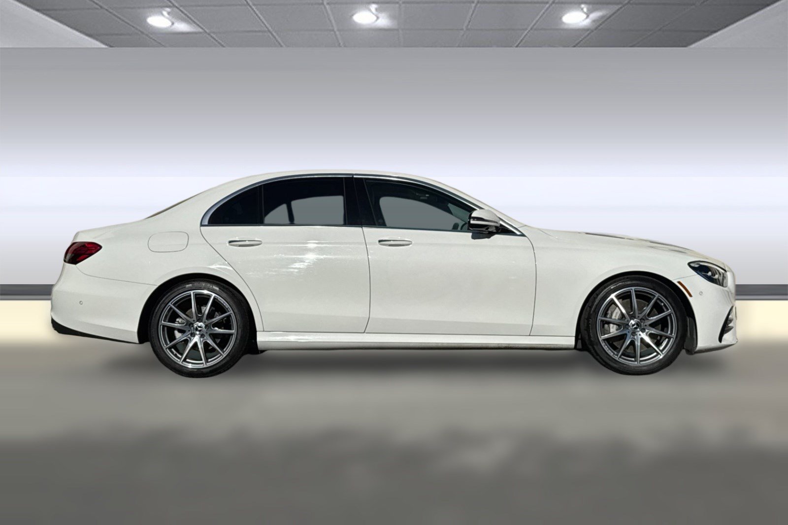 Used 2022 Mercedes-Benz E 350 Sedan image 7