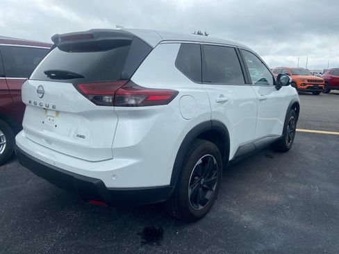 Used 2025 Nissan Rogue SV AWD/4WD image 5