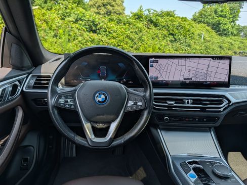 Used 2023 BMW i4 eDrive35 RWD image 33