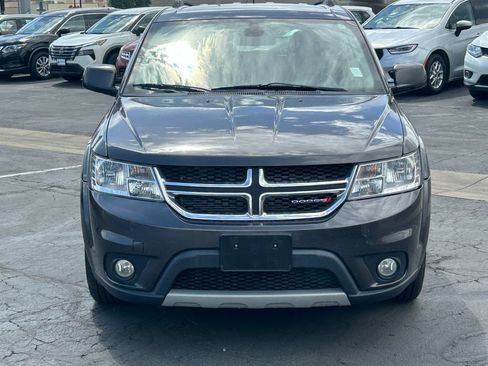 Used 2018 Dodge Journey SXT w/ Connectivity Group FWD image 9