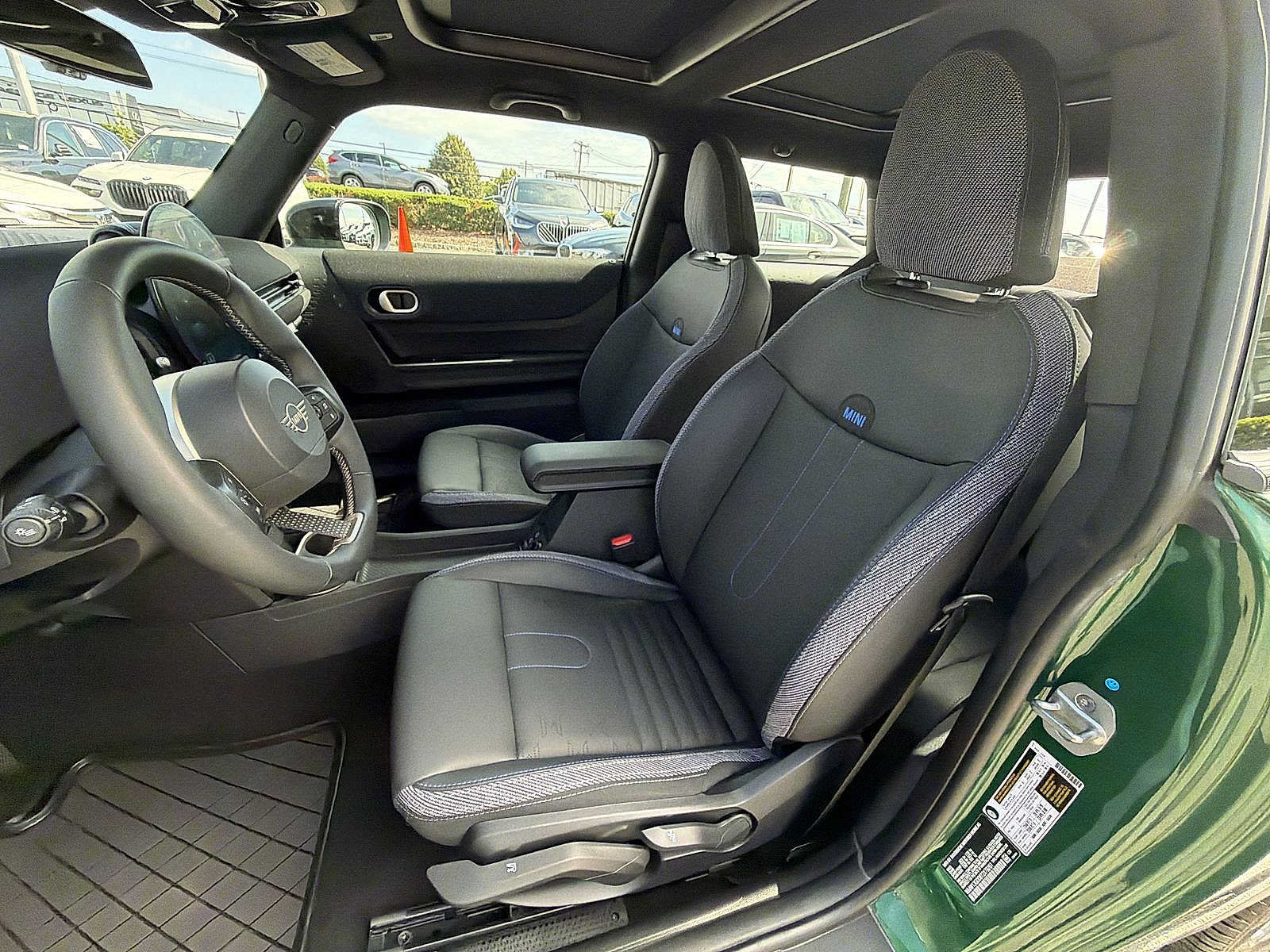 Used 2026 MINI Cooper 2-Door Hardtop FWD image 19