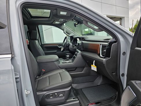 New 2024 GMC Sierra 1500 Denali image 11