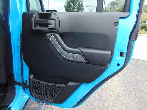 Used 2017 Jeep Wrangler Unlimited Sport w/ Quick Order Package 24S AWD/4WD image 23