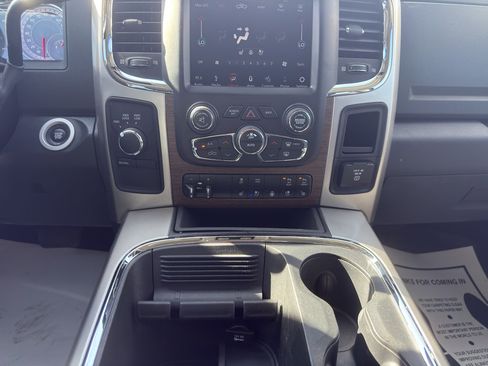 Used 2018 RAM 2500 Laramie AWD/4WD image 14