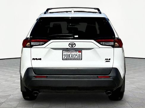 Used 2022 Toyota RAV4 XLE w/ Convenience Package AWD/4WD image 5