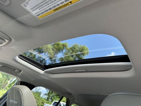 Used 2025 Chevrolet Trax ACTIV w/ Sunroof Package FWD image 30