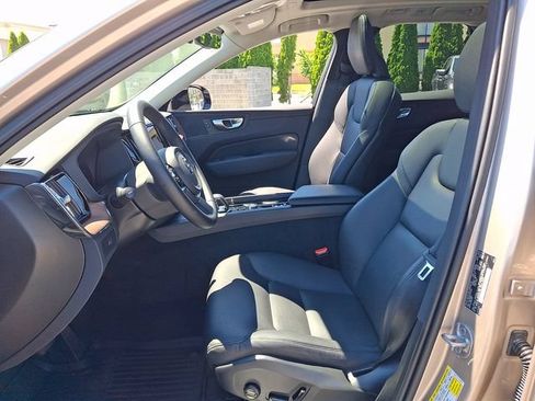Used 2023 Volvo XC60 B5 Plus w/ Climate Package AWD/4WD image 14