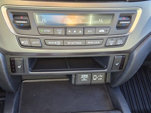 Used 2022 Honda Pilot Sport image 25