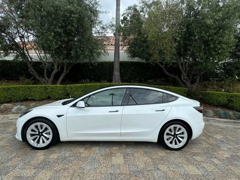 Used 2023 Tesla Model 3 Standard Range RWD image 4