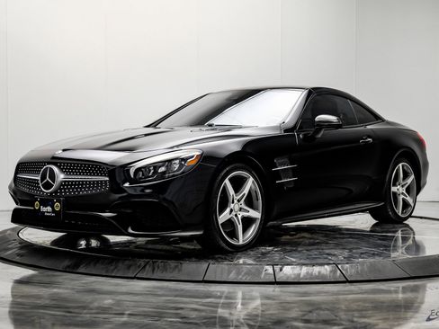 Used 2017 Mercedes-Benz SL 550 image 3