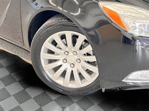 Used 2013 Buick Regal Premium image 25