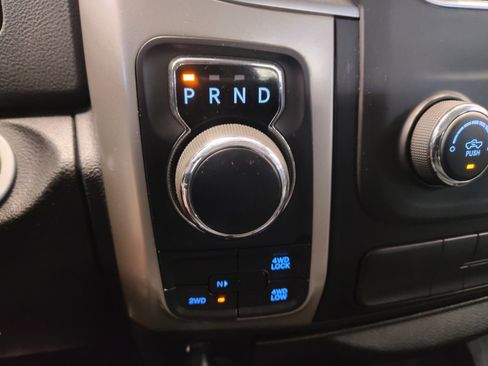 Used 2020 RAM 1500 Classic SLT AWD/4WD image 19