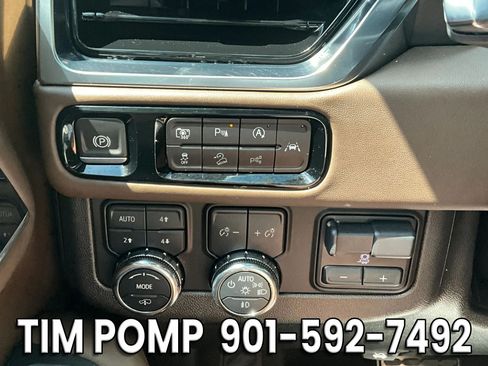 Used 2025 GMC Yukon Denali Ultimate AWD/4WD image 30